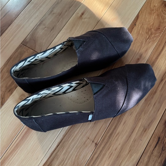 Toms black Canvas Slip-Ons - Picture 1 of 5